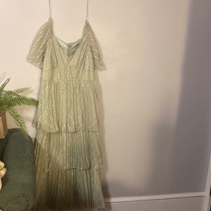 Sage green dress (NEW)